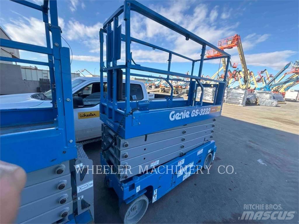 Genie GS3232 가위형 리프트