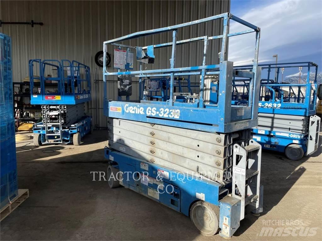 Genie GS3232 가위형 리프트