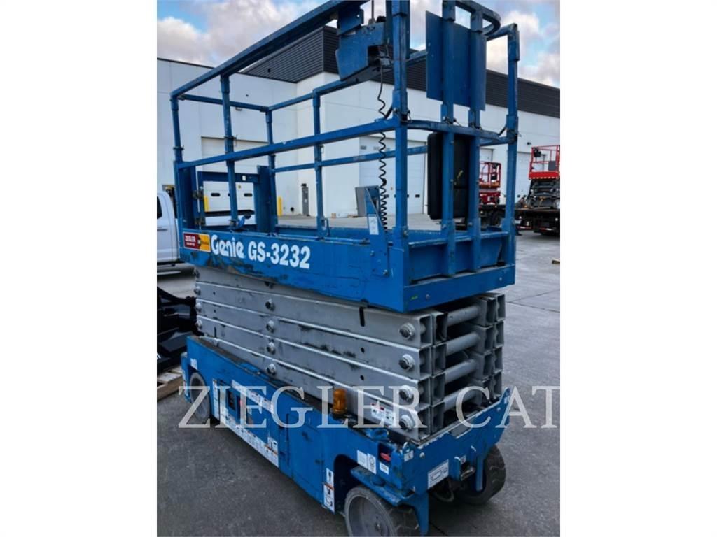 Genie GS3232 가위형 리프트
