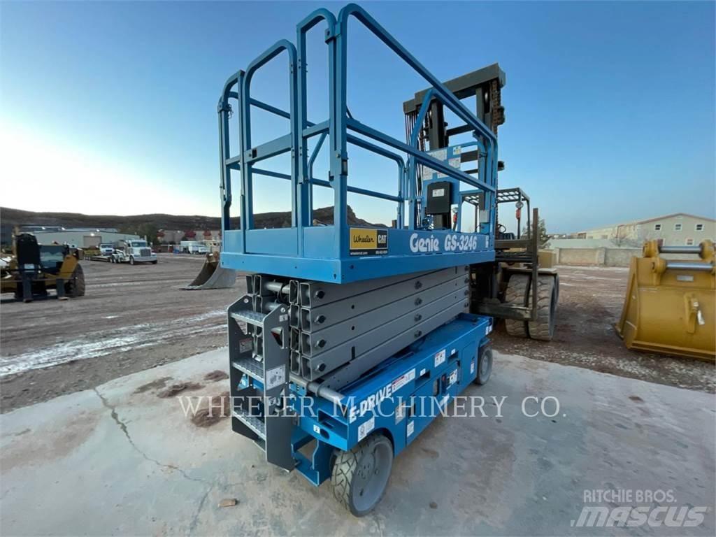 Genie GS3246 가위형 리프트