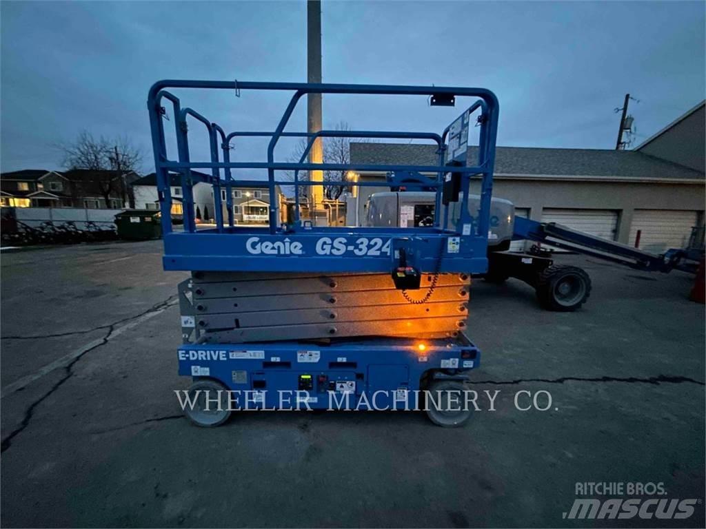 Genie GS3246 가위형 리프트
