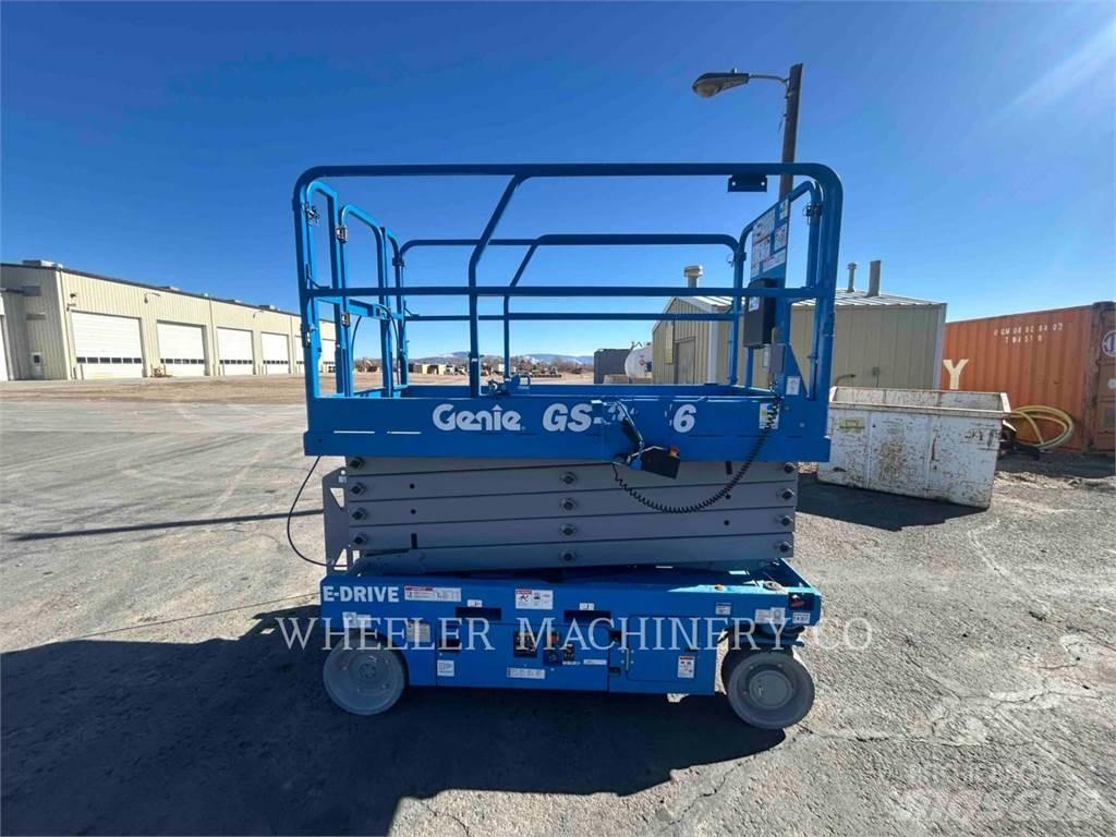 Genie GS3246 가위형 리프트