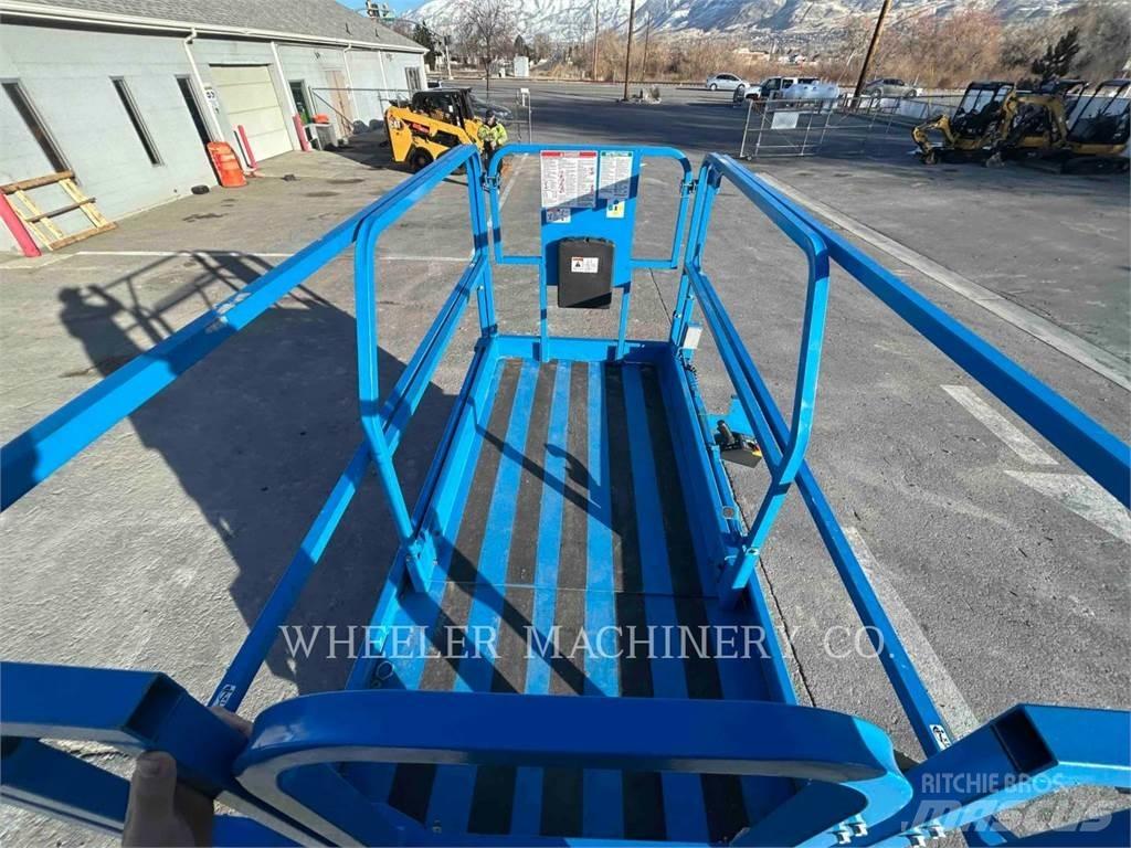 Genie GS3246 가위형 리프트