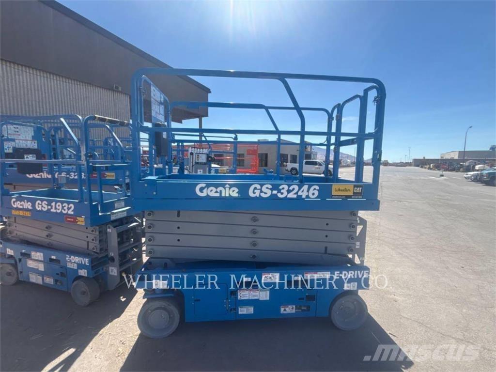 Genie GS3246 가위형 리프트
