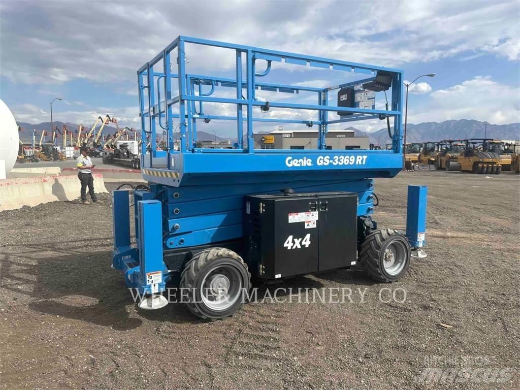Genie GS3369 RT 가위형 리프트