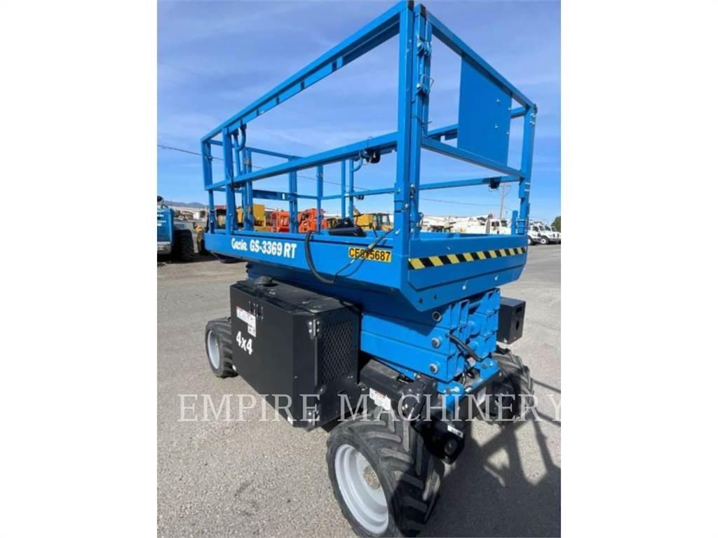 Genie GS3369 RT 관절형 전동이동 리프트