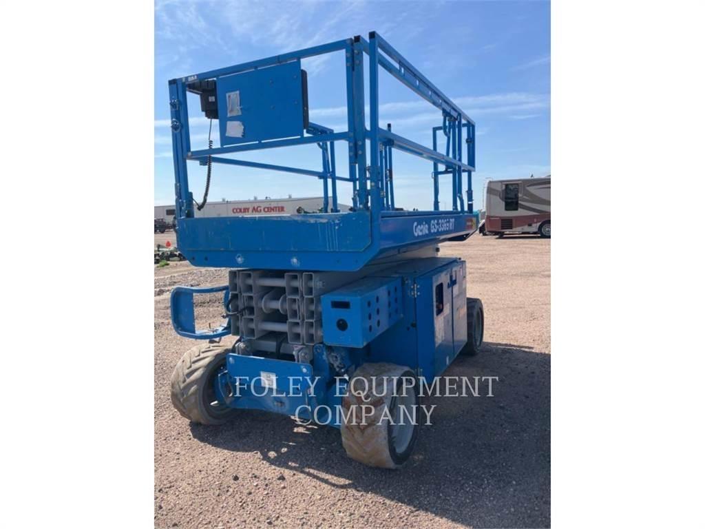 Genie GS3369RTD 가위형 리프트