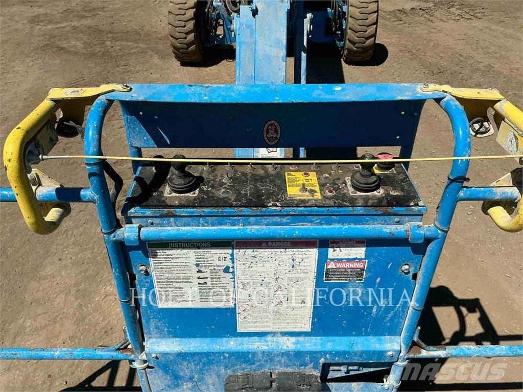Genie S-45 관절형 전동이동 리프트