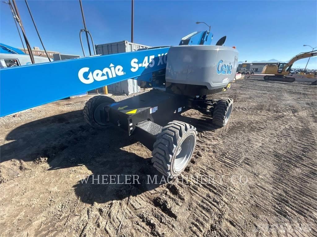 Genie S45XC 관절형 전동이동 리프트