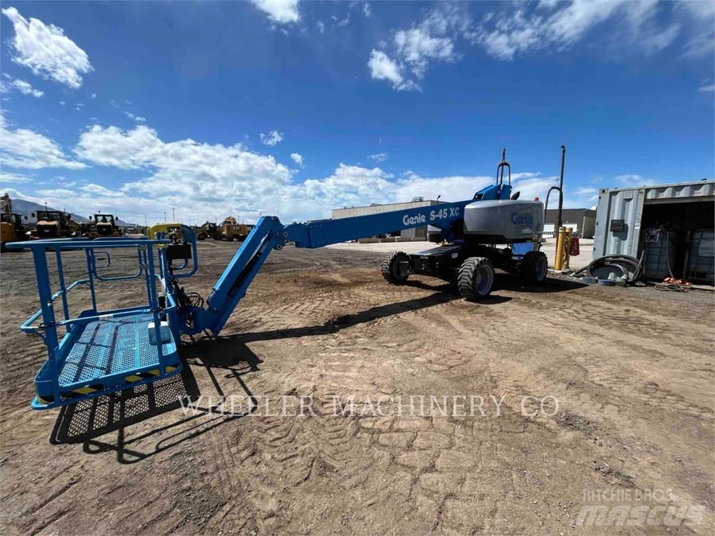 Genie S45XC 관절형 전동이동 리프트