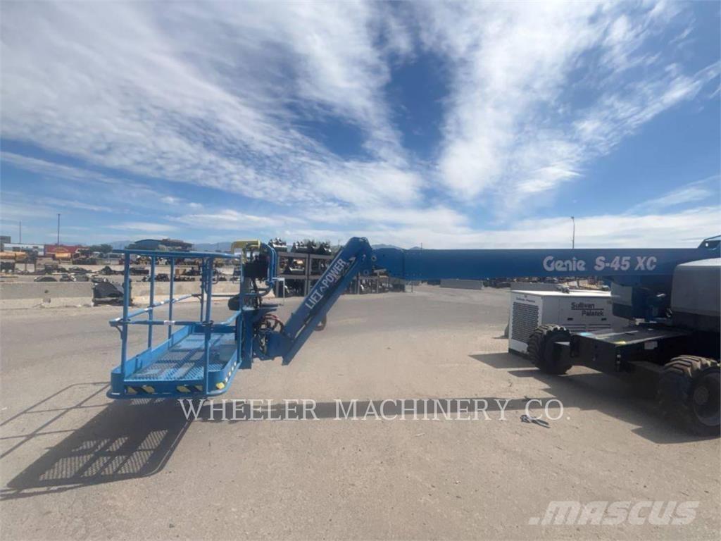 Genie S45XC SP 관절형 전동이동 리프트