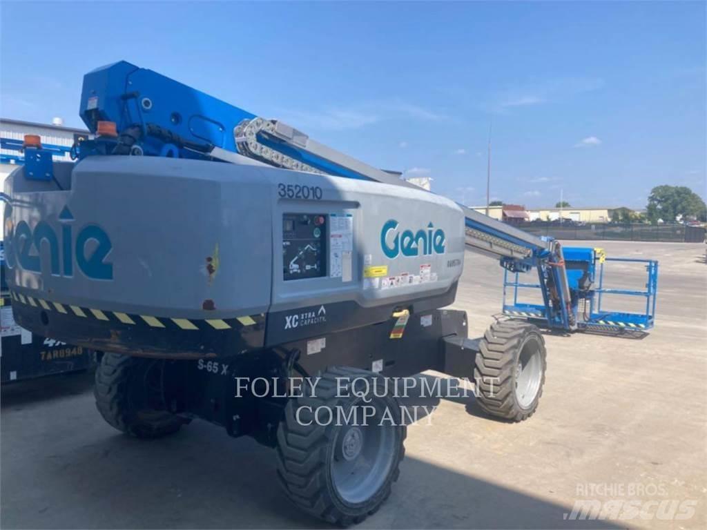 Genie S65XCD4W 관절형 전동이동 리프트
