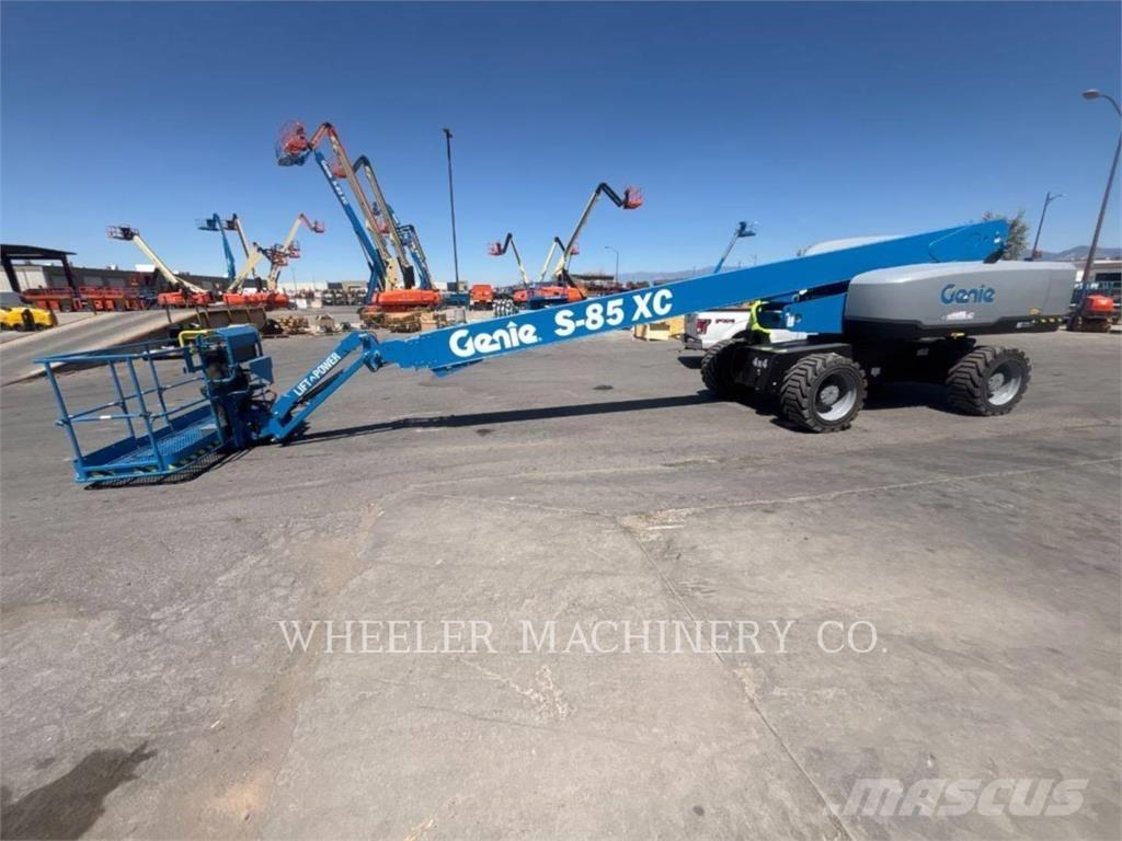 Genie S85XC SP 관절형 전동이동 리프트