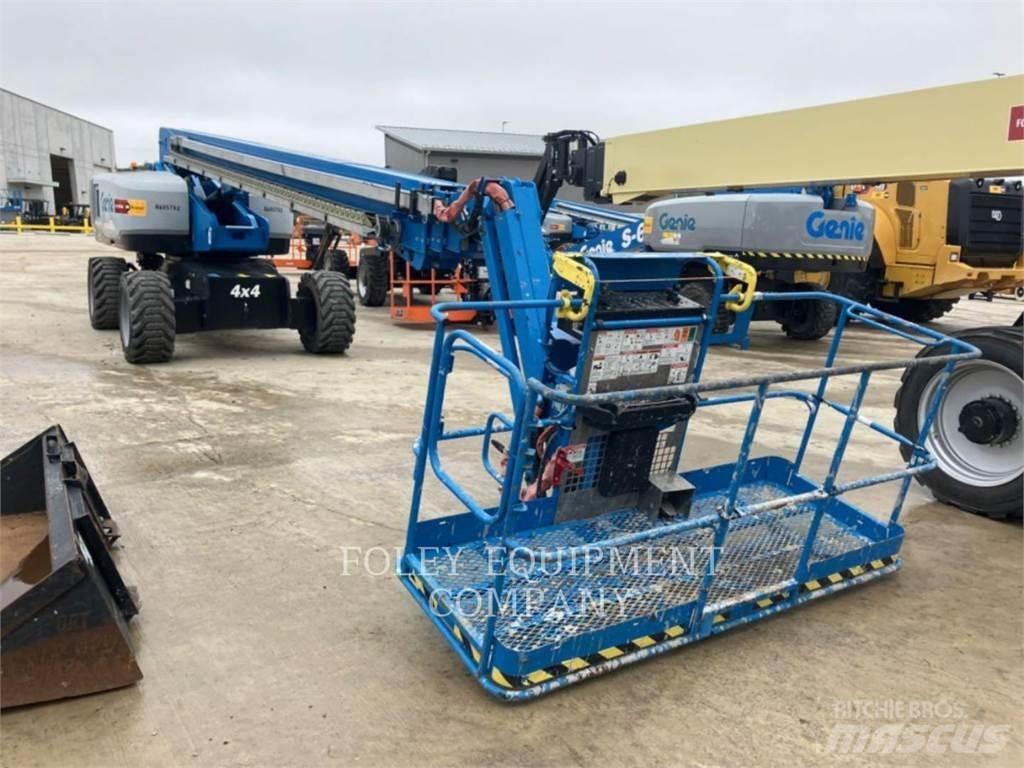 Genie S85XCD4W 관절형 전동이동 리프트