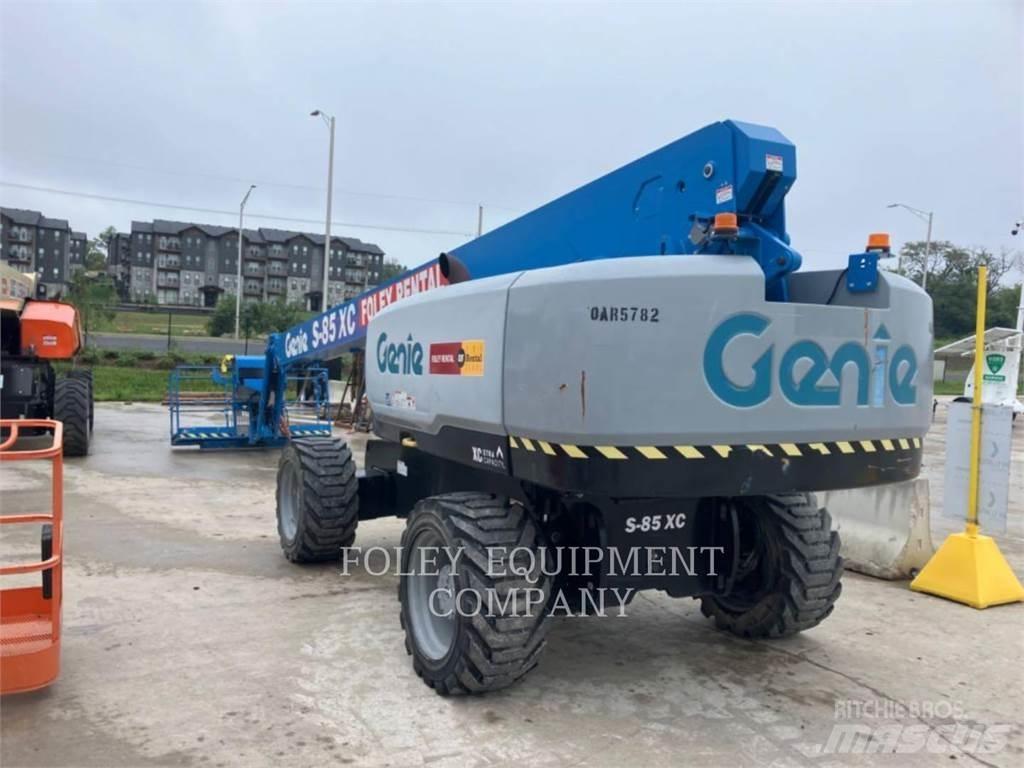 Genie S85XCD4W 관절형 전동이동 리프트
