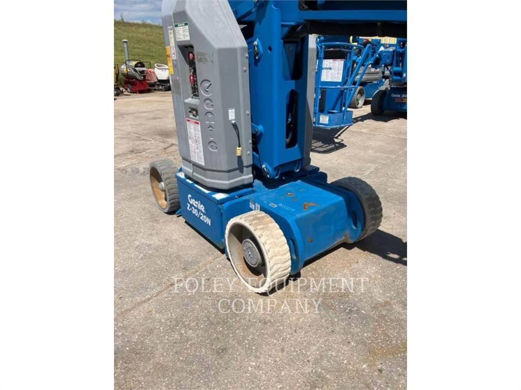 Genie Z30/20N 관절형 전동이동 리프트