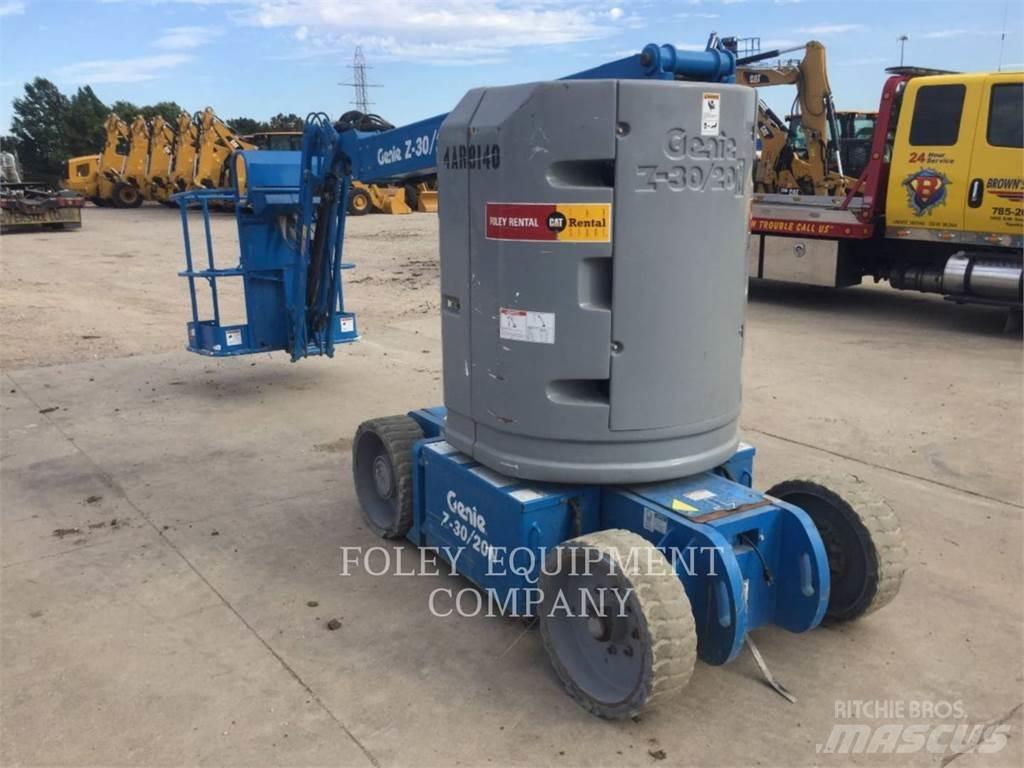 Genie Z30/20NR 관절형 전동이동 리프트