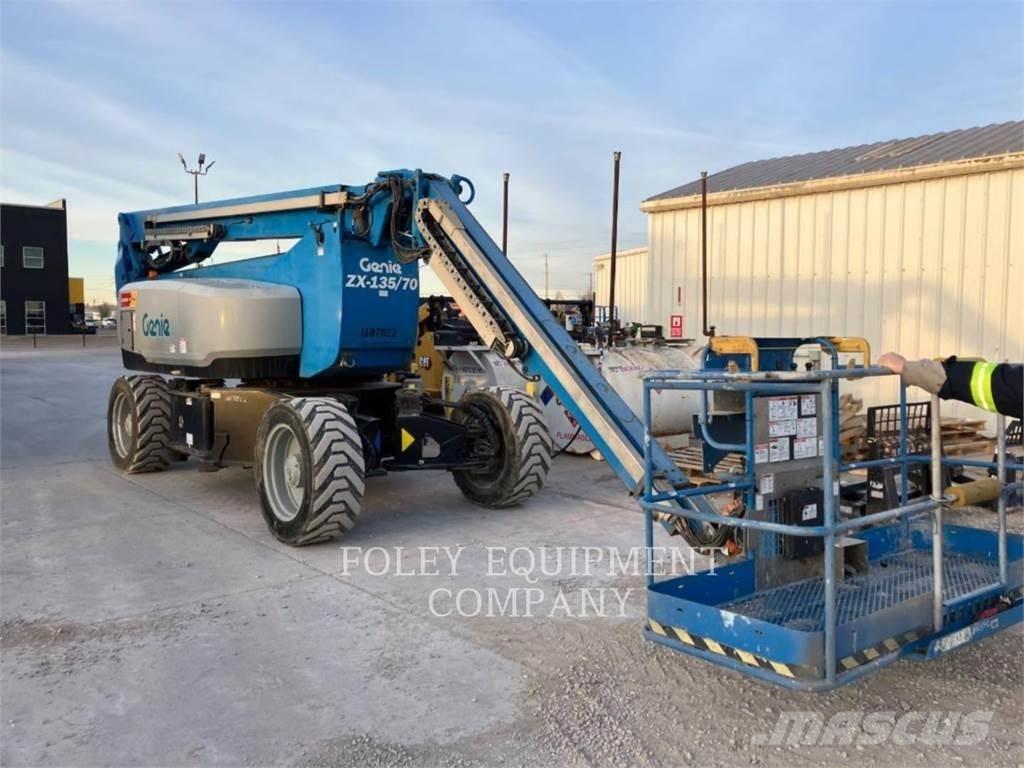 Genie ZX13570D4W 관절형 전동이동 리프트