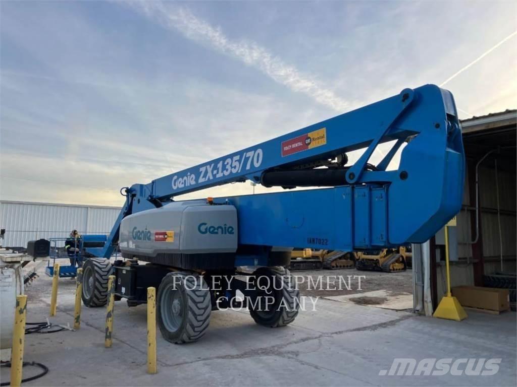Genie ZX13570D4W 관절형 전동이동 리프트
