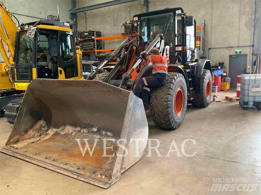 Hitachi ZW180-5B  휠로우더