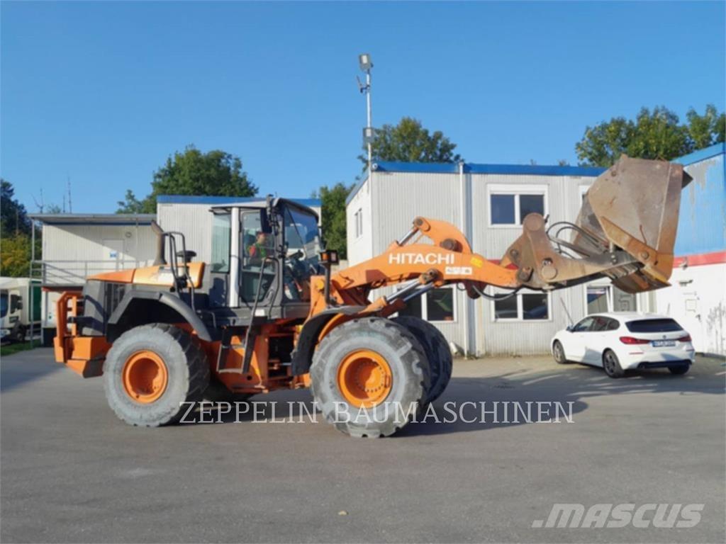Hitachi ZW250  휠로우더