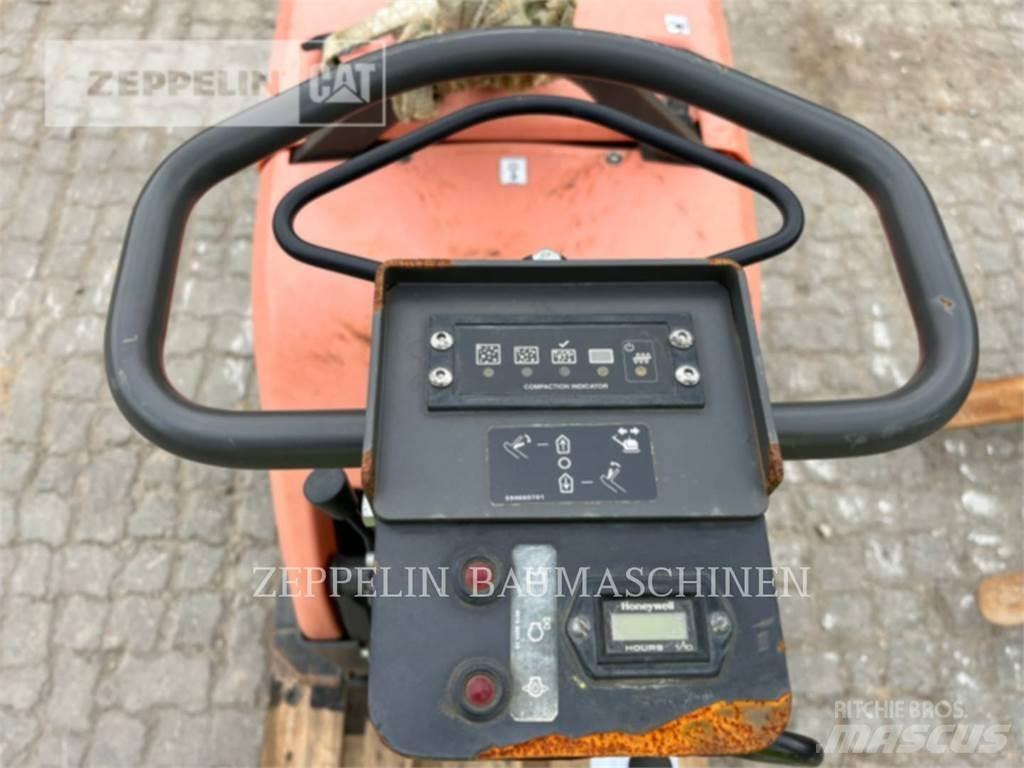 Husqvarna LG504 진동롤러