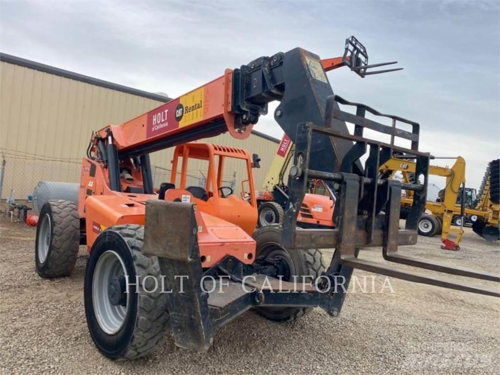 JLG 10054 텔러 핸들러