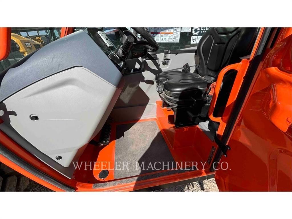 JLG 1055 텔러 핸들러