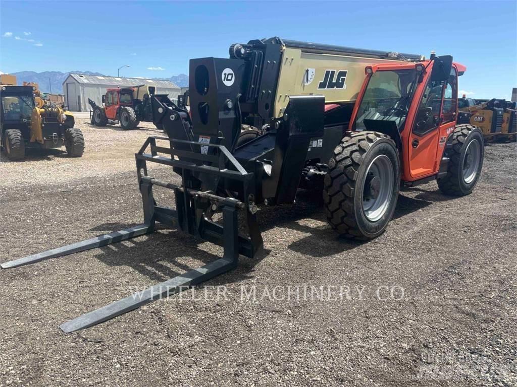 JLG 1055 텔러 핸들러