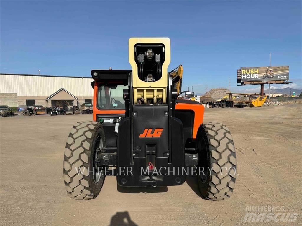 JLG 1055 텔러 핸들러