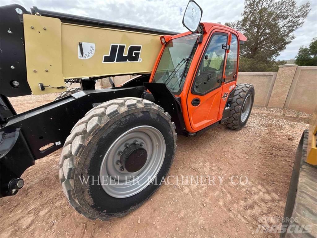 JLG 1055 텔러 핸들러