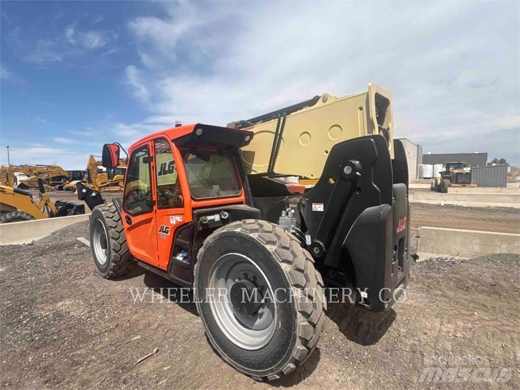 JLG 1055 텔러 핸들러