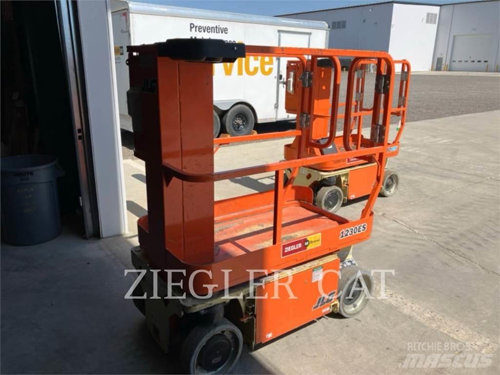JLG 1230ES 가위형 리프트