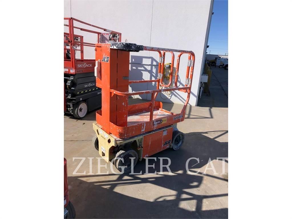 JLG 1230ES 가위형 리프트