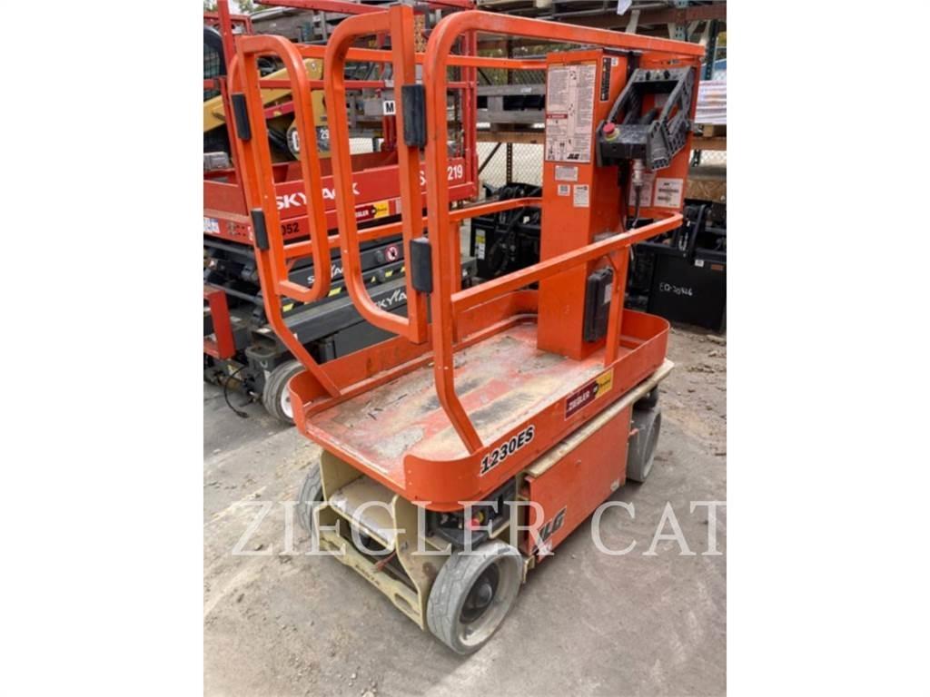 JLG 1230ES 가위형 리프트