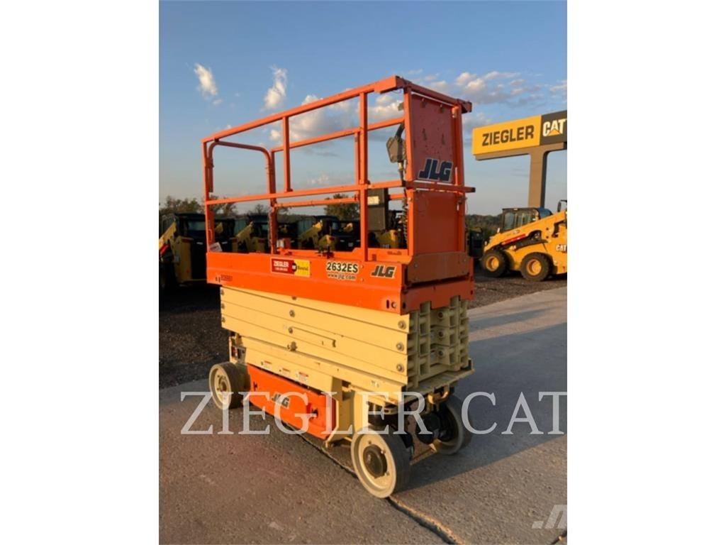 JLG 2632ES 가위형 리프트