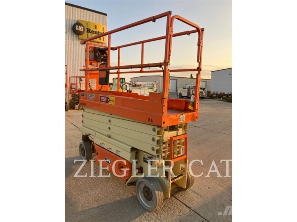 JLG 2632ES 가위형 리프트