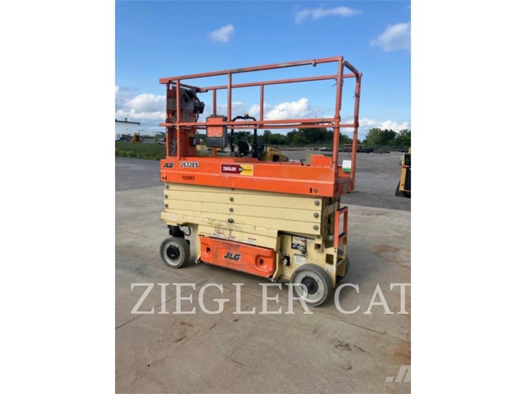 JLG 2632ES 가위형 리프트