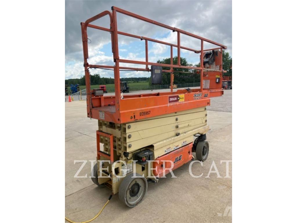 JLG 2632ES 가위형 리프트