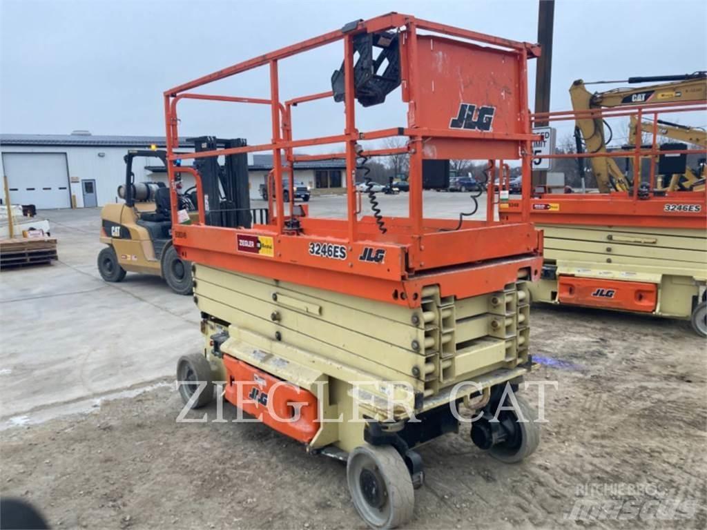 JLG 3246ES 가위형 리프트