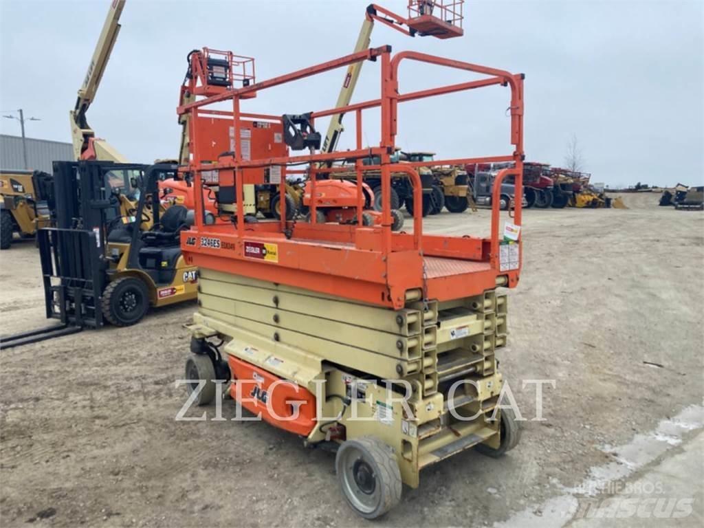 JLG 3246ES 가위형 리프트
