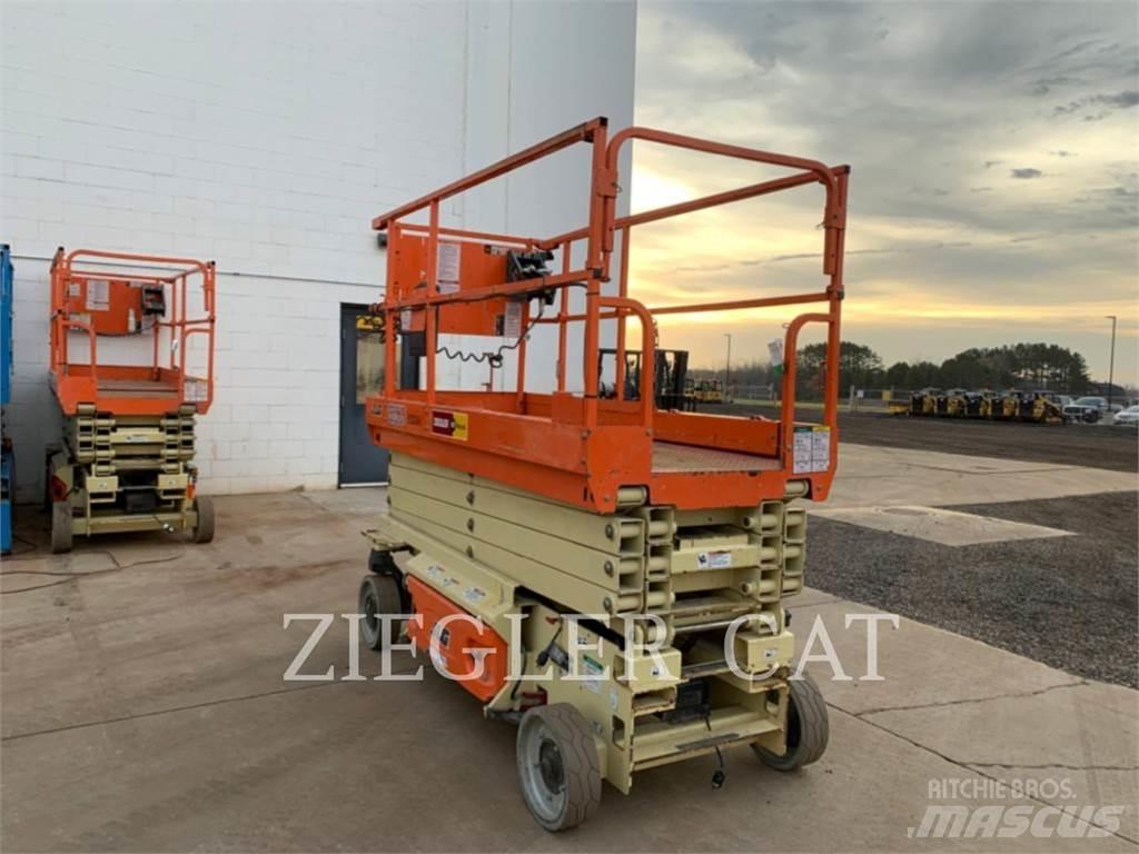 JLG 3246ES 가위형 리프트