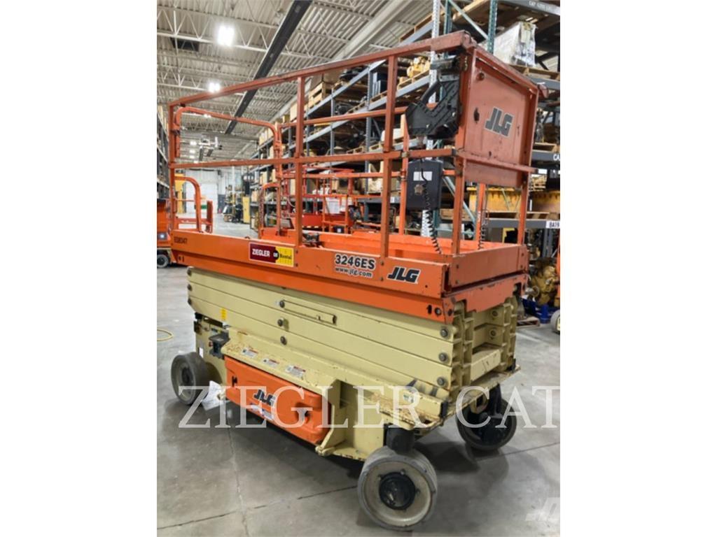 JLG 3246ES 가위형 리프트