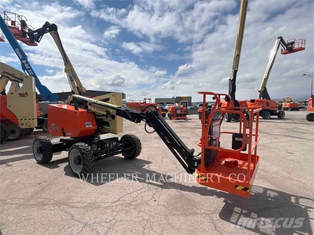 JLG 340AJ 관절형 전동이동 리프트