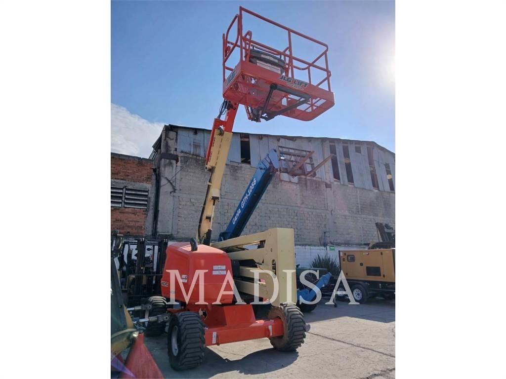 JLG 450AJ 4WD 관절형 전동이동 리프트