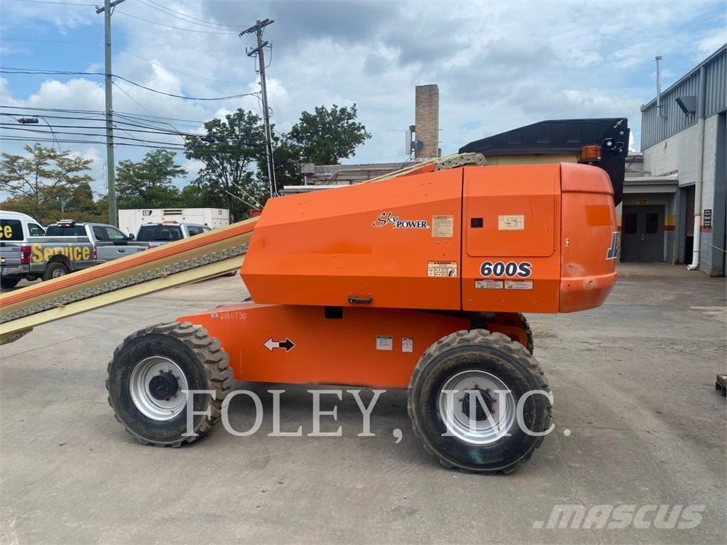 JLG 600S 관절형 전동이동 리프트