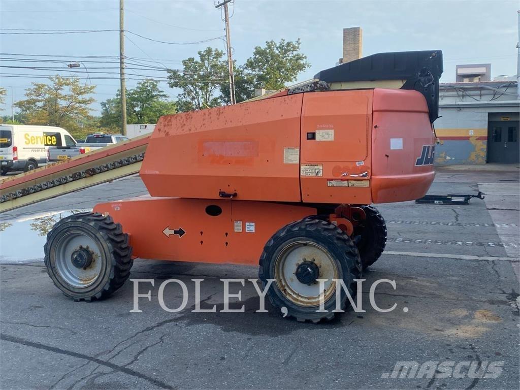 JLG 600S 관절형 전동이동 리프트