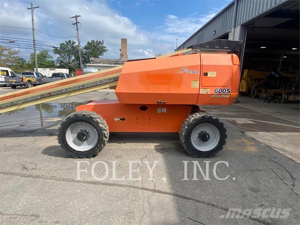JLG 600S 관절형 전동이동 리프트