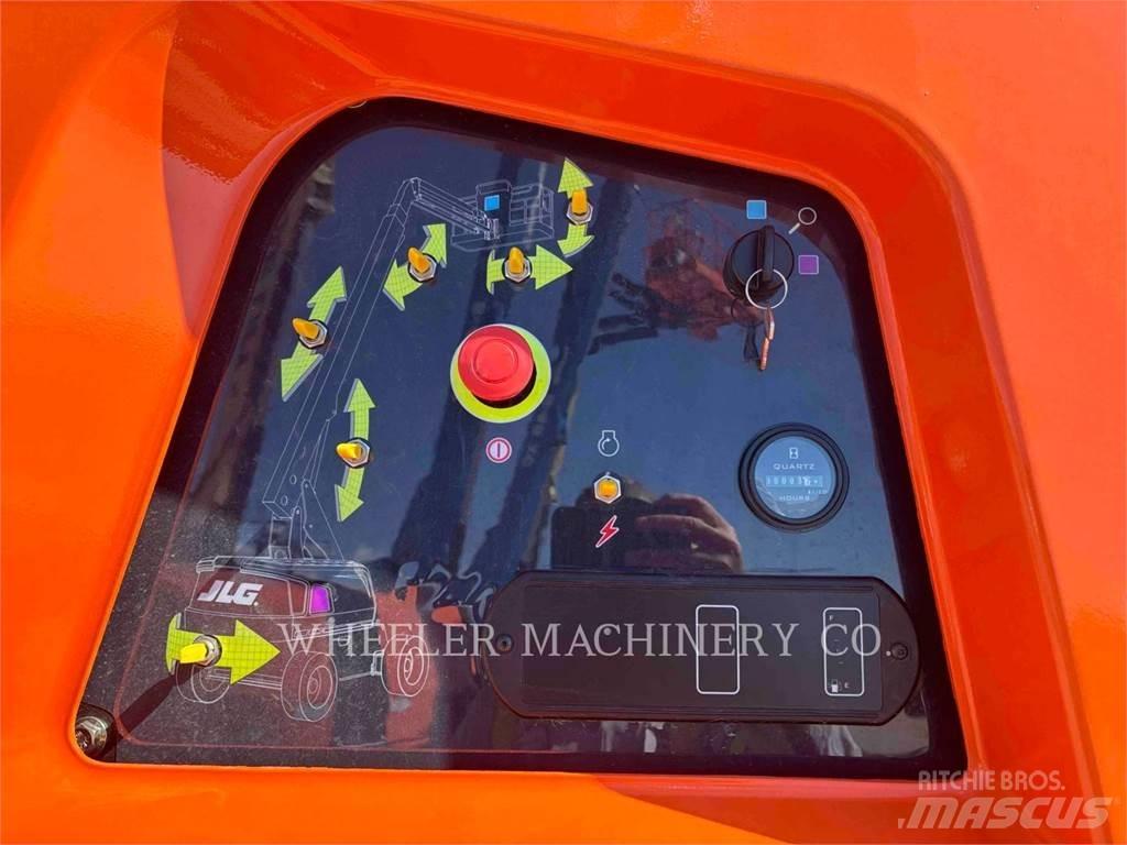 JLG 660SJ 관절형 전동이동 리프트
