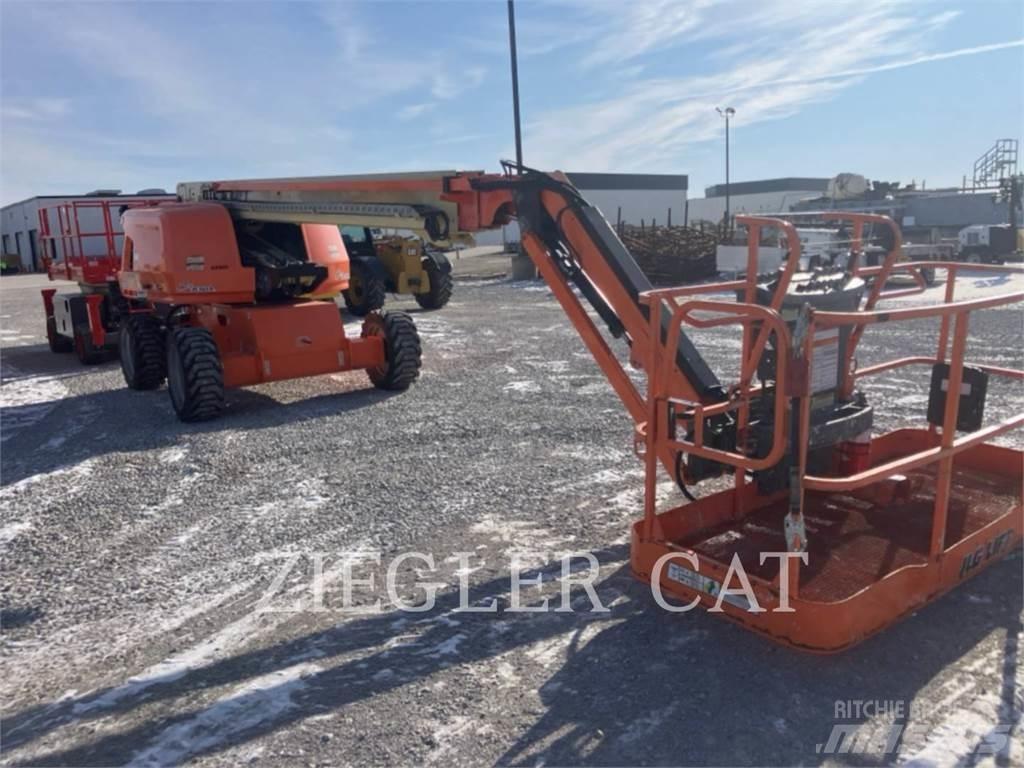 JLG 660SJ 관절형 전동이동 리프트